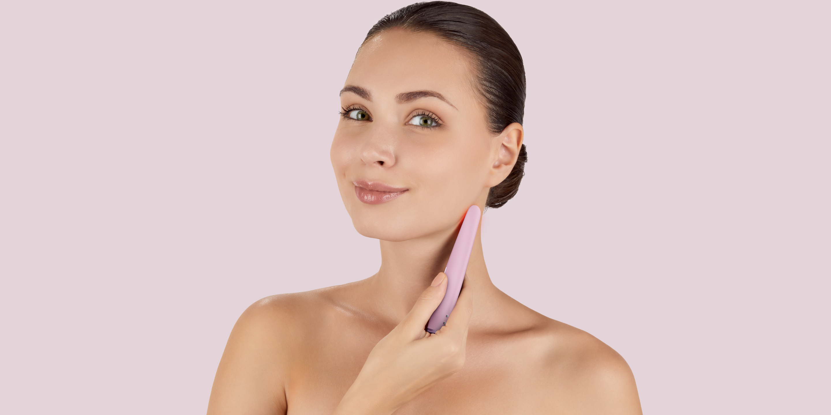 MicroCurrent Face-Lifting & Skin Smoothing Technology