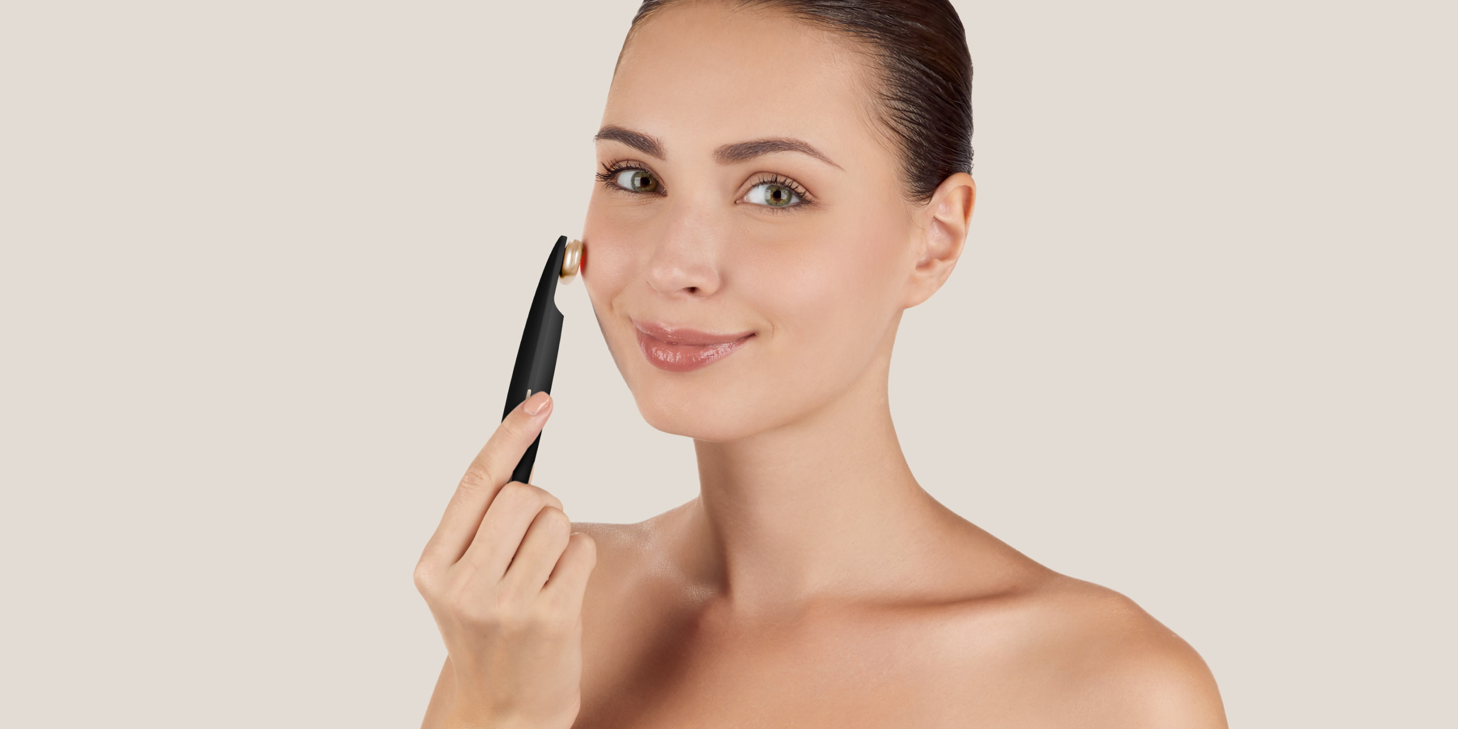 MicroCurrent Face-Lifting & Skin Smoothing Technology