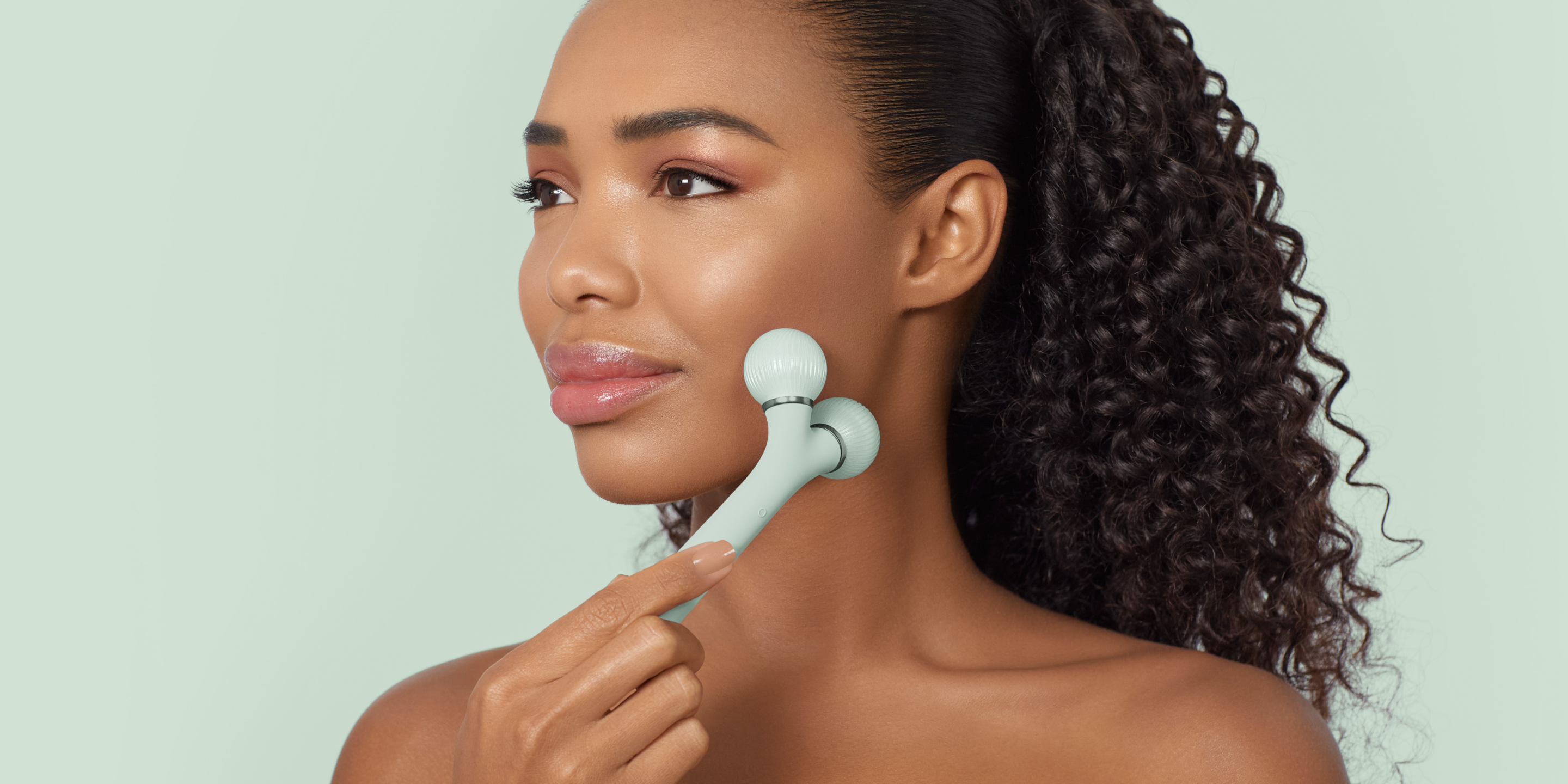 Smoothing & Tightening Skin Massage