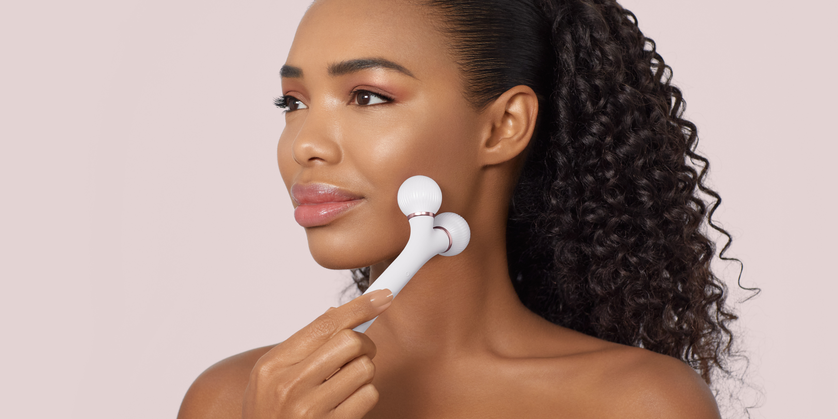Smoothing & Tightening Skin Massage